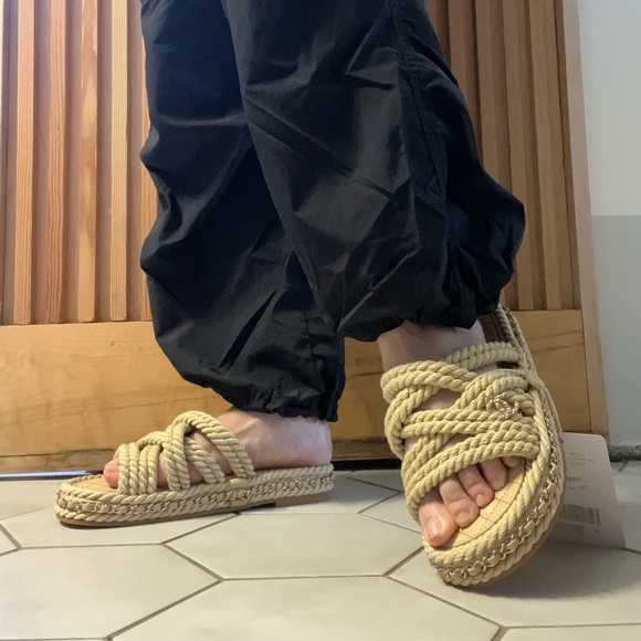 NEW CHANEL rope sandal size: 36 color: beige Never worn - Picture 9 of 11